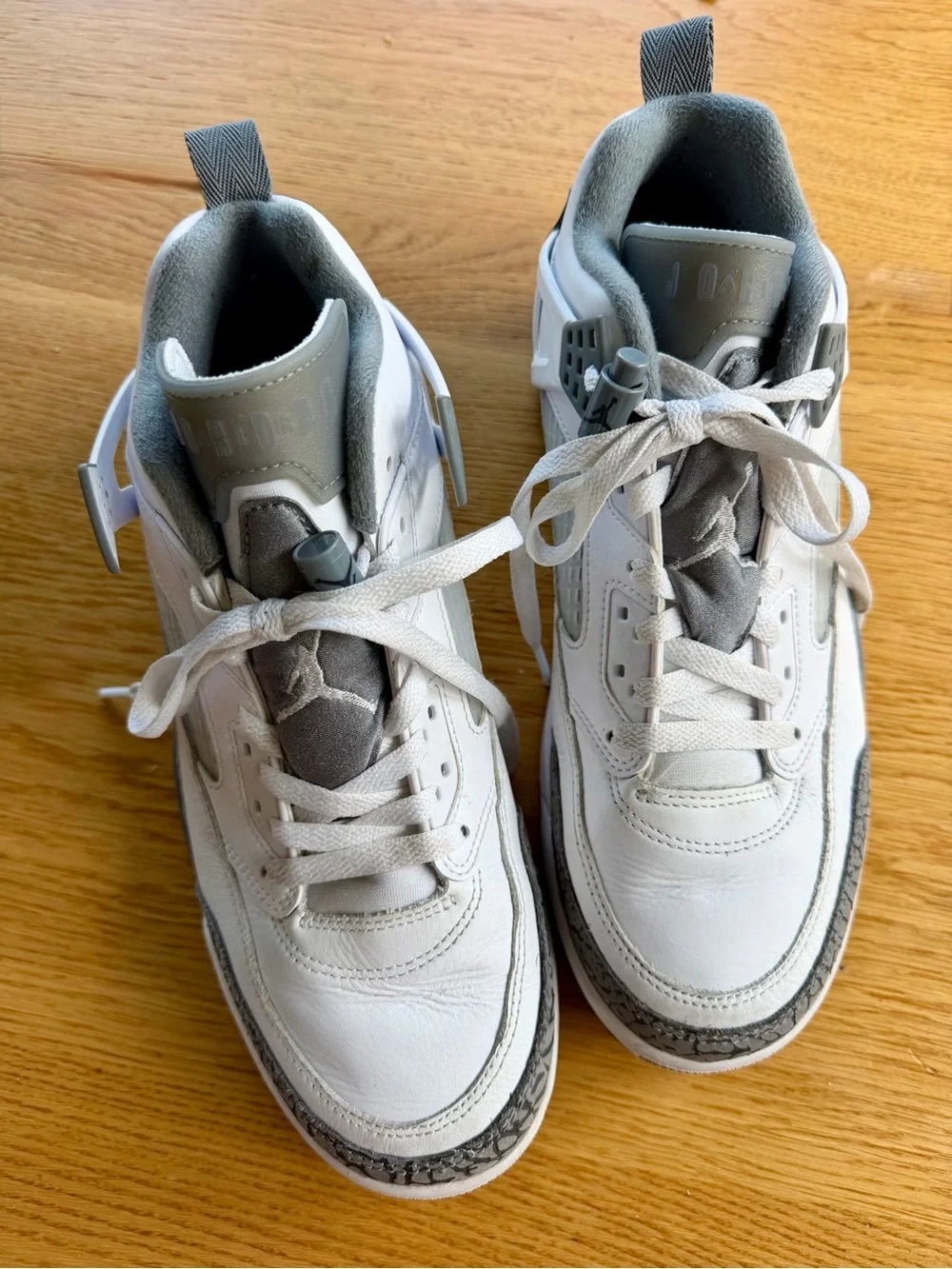 Jordan sneakers white
